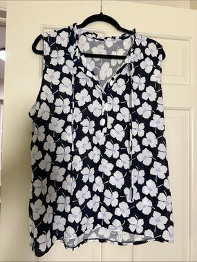 LOFT Black Sleeveless Floral Tie-Front Shell